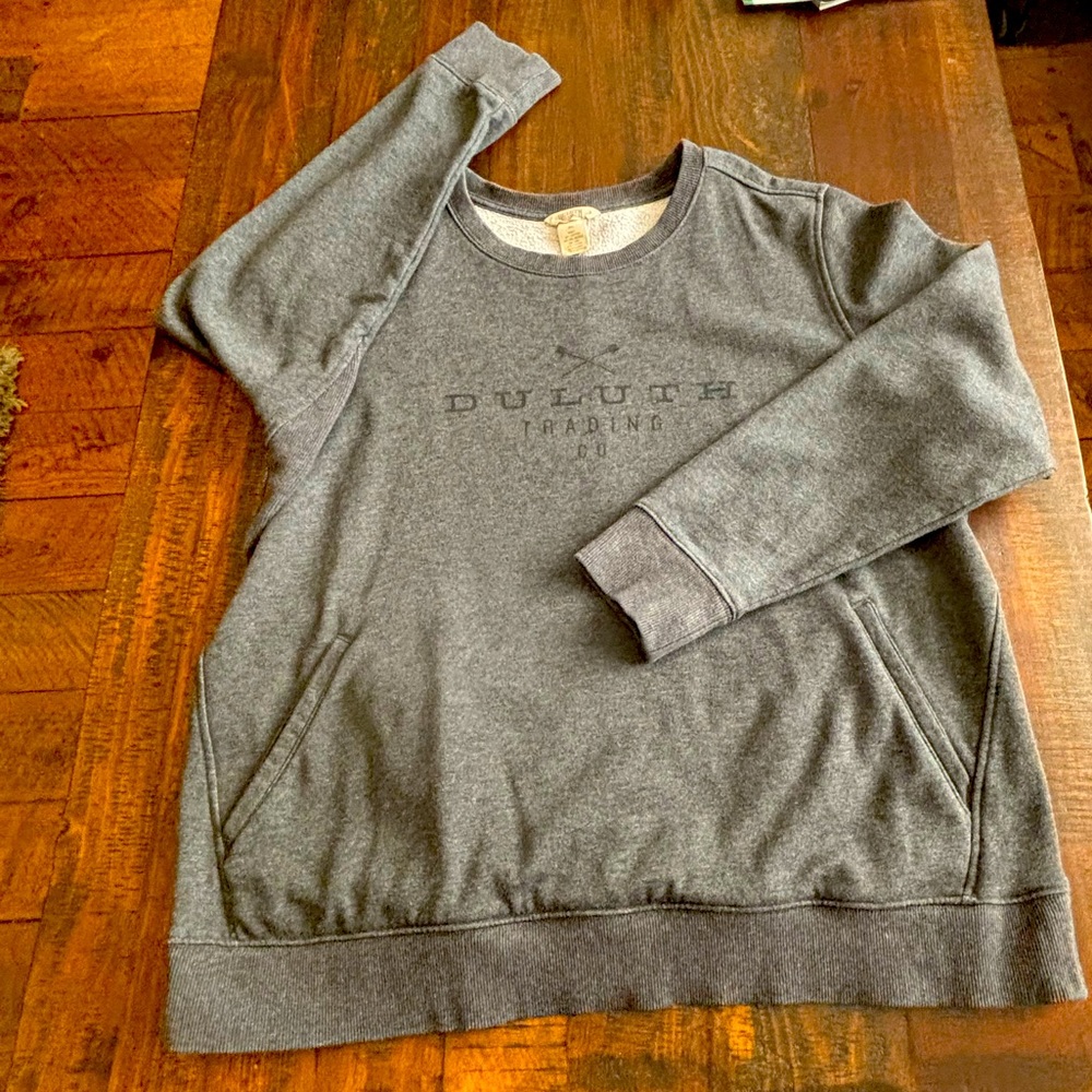 Duluth Trading Co logo crew neck sweatshirt